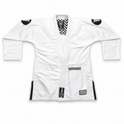 V2 BJJ Gi Classic White – jaqueta com fundo branco