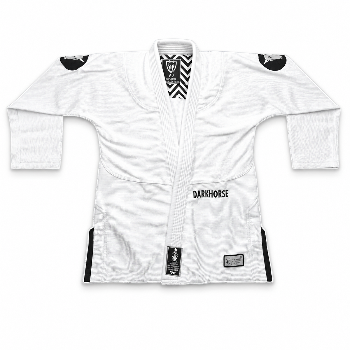 V2 BJJ Gi Classic White – jaqueta com fundo branco