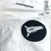 Detalhe do patch e tecido do kimono Classic White